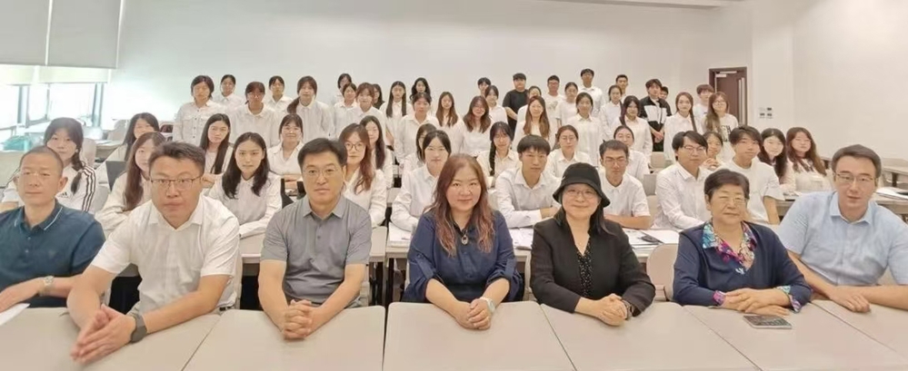 7月14日 在港中大康本园楼开学典礼 7月14日 在港中大康本园楼开学典礼